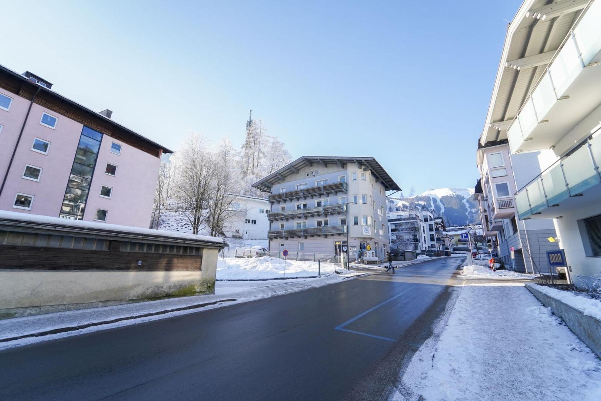 Schlafgut Kuessler - 70M Vom City Express ツェル アム ゼー エクステリア 写真